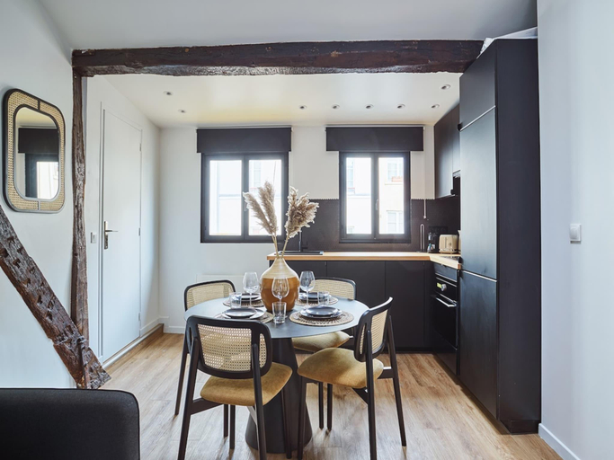 3, Apartment AC 2 Bedrooms Le Marais Beaubourg, Paris