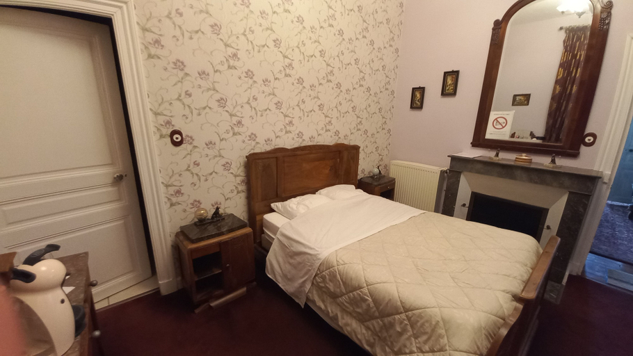 Room 5, Château Lézat, Creuse