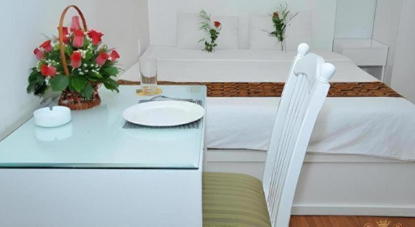 Bedroom 2, Queen Central Apartment-Hotel, District 1