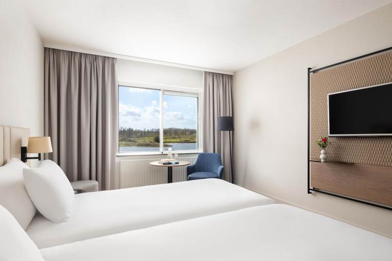 Bedroom 3, NH Arnhem Rijnhotel, Arnhem