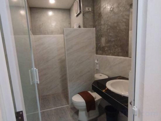 Others 4, STARHOUSE, Hat Yai