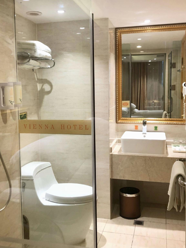 Bathroom 3, Vienna Hotel Guangxi Hezhou Guposhan Suifeng, Hezhou