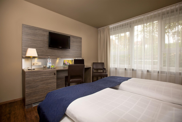 Bedroom 2, Scotty + Emily Hotel Ulm, Sure Hotel Collection by BW, Ulm