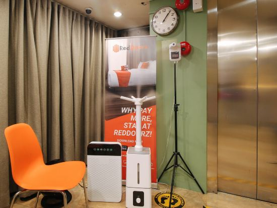 Hotel Interior/Public Areas 2, RedDoorz @ Hotel Rosemarie, Pasay City