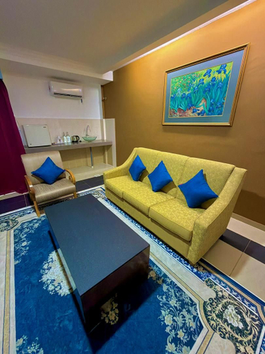 Living room 4, HOTEL SUNJOY9 BAHAU, Jempol