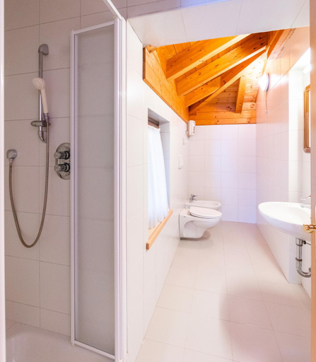 Bathroom 3, Apartments Boe, Bolzano