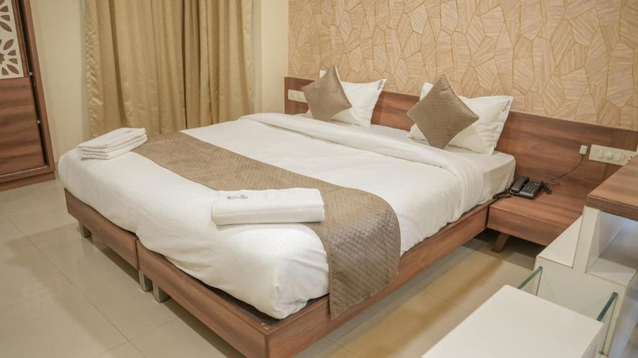 Room 2, Hotel Prime Suites - Baner, Pune