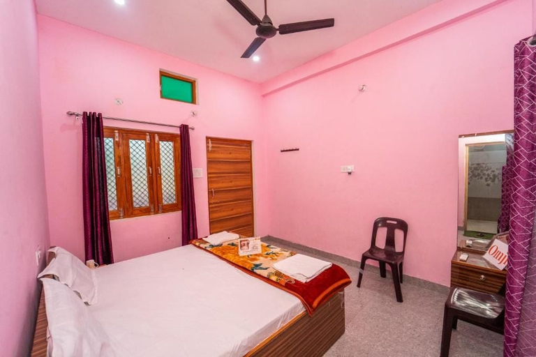 Room 3, Omji Ashram - Manas Kokil, Faizabad