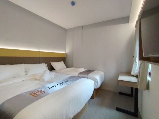 Hotel Interior/Public Areas