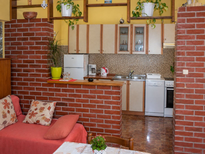 Private kitchen 4, Apartment Ralje, Sali