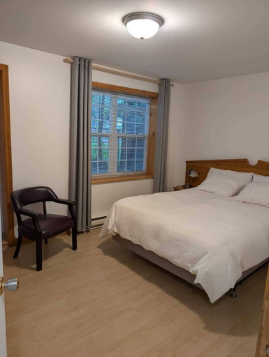 Room 4, Auberge aux petits oiseaux, Charlevoix