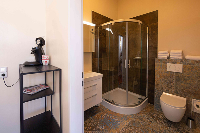 Bathroom 5, Fabric-Apartments, Reutlingen