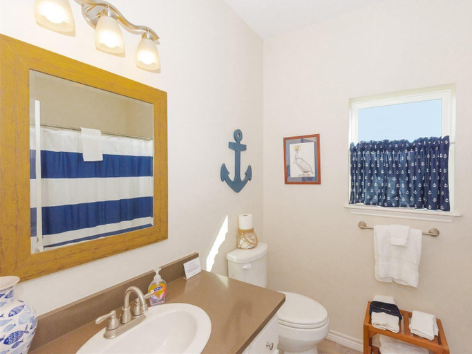 Bathroom 4, Anchor House by Miss Kitty’s, Aransas