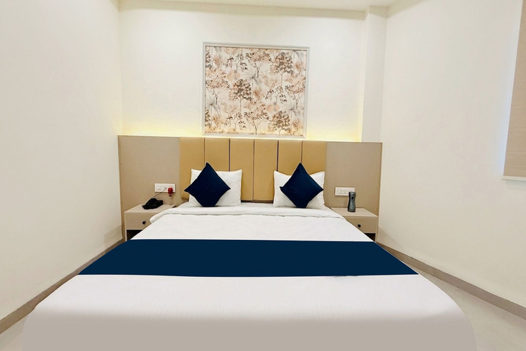 Room 4, Fabhotel Shree Inn, Indore
