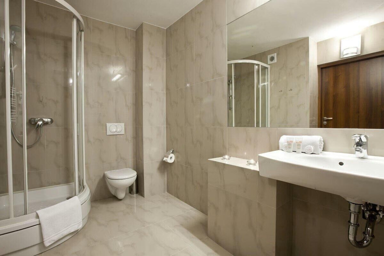 Bathroom 5, B&B HOTEL Tychy, Tychy City