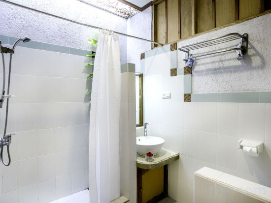 Others 3, Komodo Lodge, West Manggarai