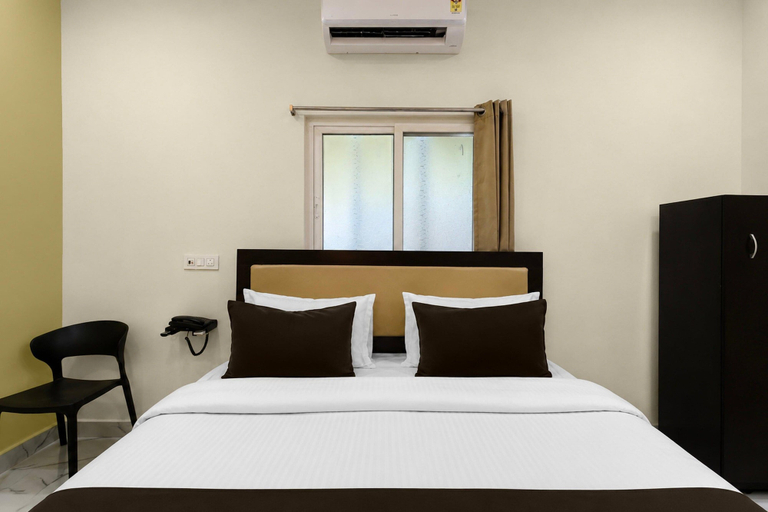 Room 5, Deluxe Lavish Stays, Ranga Reddy