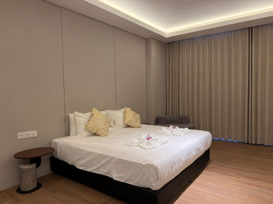 Hotel Exterior 3, Roxy Hotel Lawas, Lawas