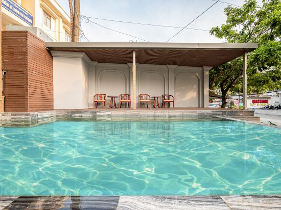Fitness & Recreational Facilities