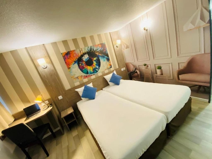 Room 2, URBAN HOUSE, Nord
