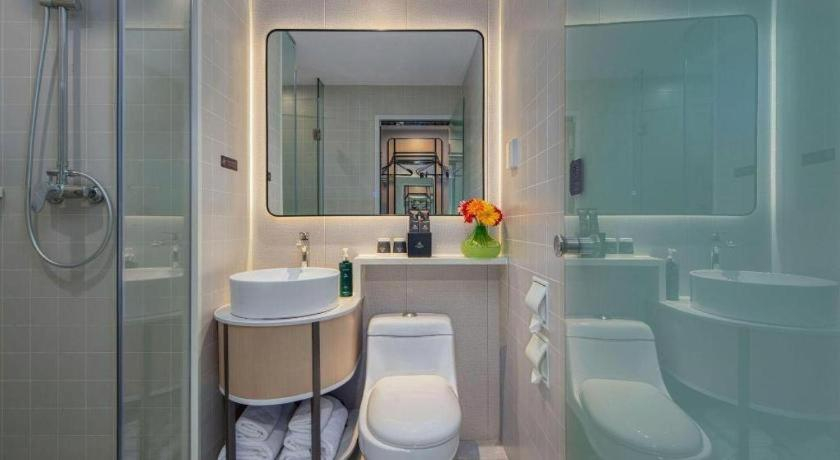 Bathroom 4, Jinjiang Inn Dalian North Railway Station                                                   , Dalian