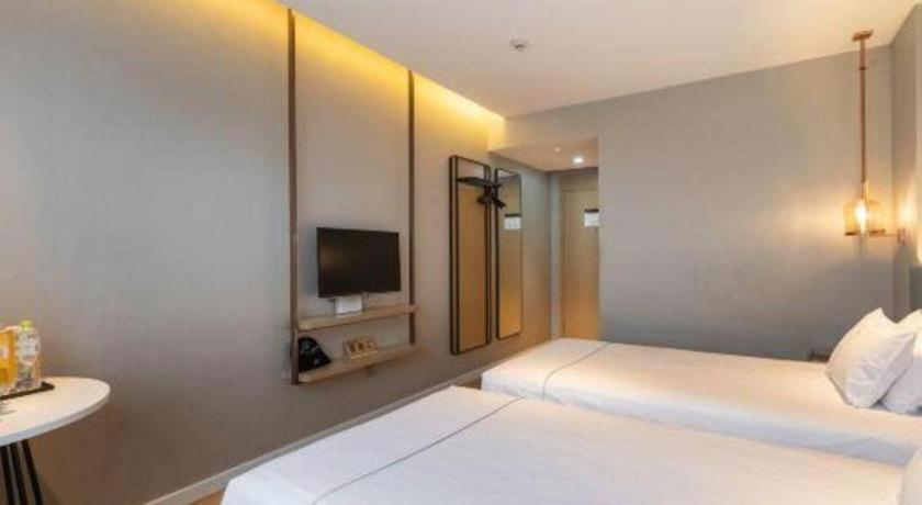 Bedroom 3, Magnotel Business Jining Huancheng North Road, Jining