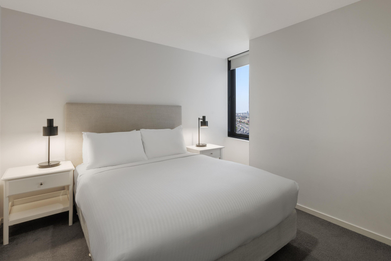 Bedroom 3, Oaks Melbourne Flemington Suites, Melbourne