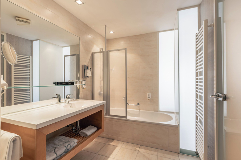 Bathroom 5, Reduce Hotel Vital, Oberwart