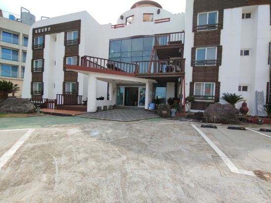 Hotel Exterior 3, Bomulsum, Seogwipo