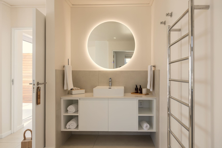 Bathroom 3, Finchley Guest House, City of Cape Town