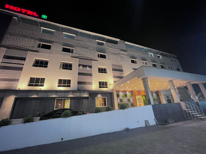 Exterior & Views 2, Hotel Jhankar Palace, Dhule