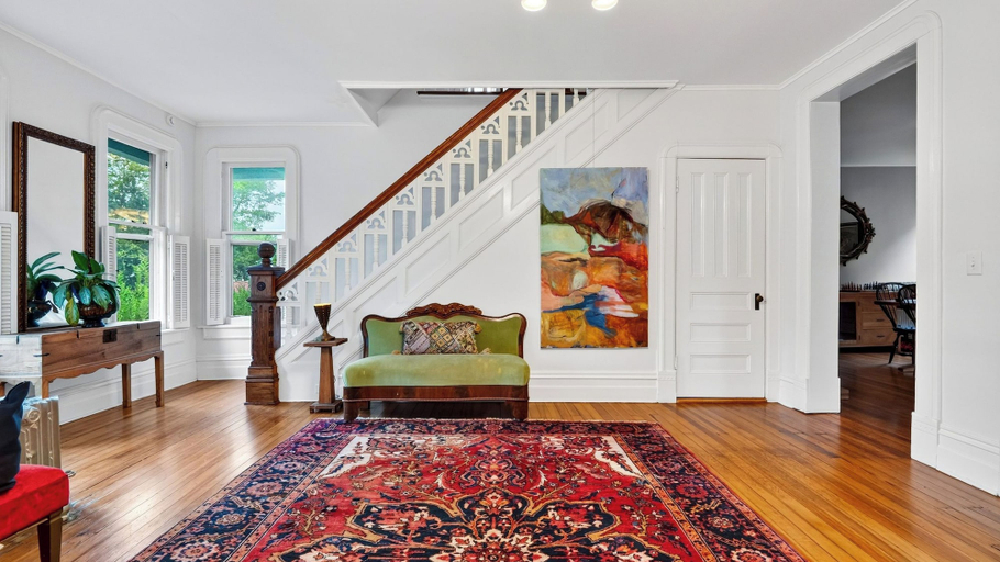 Interior 4, The Painted Lady by Avantstay Grand Victorian + Balcony Firepit + BBQ, Greene