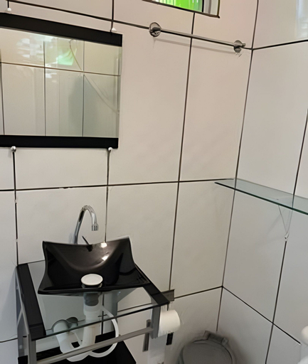 Bathroom 3, Pousada Marymar, Parati