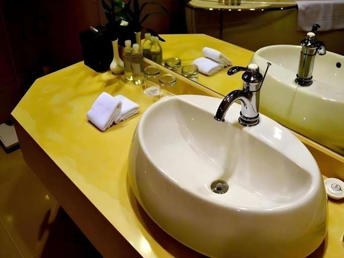 Bathroom, Paradise Jinjiang Hotel, Shanghai