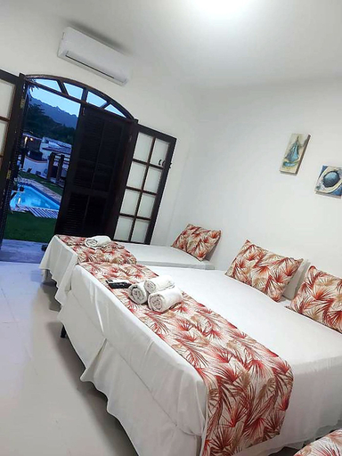 Room 5, Apart  Hotel Guaiuba, Guarujá