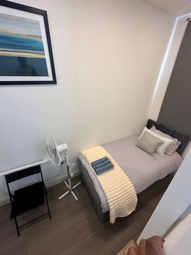 Room 5, Studio Apartment Sleeps 1 With Wifi Near City, London