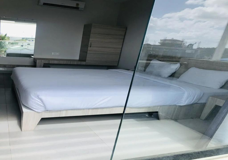 Bedroom 5, Hotel Milan, Bijapur