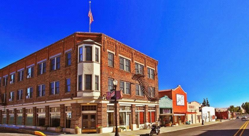 Exterior & Views 2, Hotel Condon, Gilliam