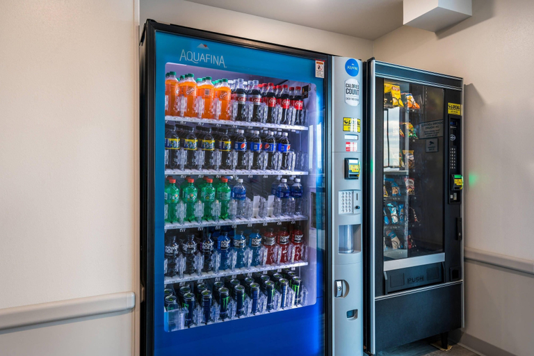 Food & Drinks, WoodSpring Suites Broomfield-Westminster, Broomfield