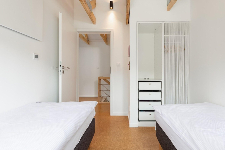 Room 2, Holiday Home by Lake Wiselka Near Baltic Beach, Kamień