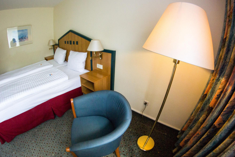 Bedroom 4, Ramada by Wyndham Bottrop, Bottrop