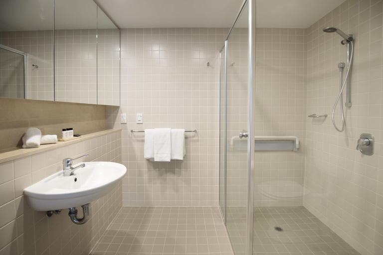 Bathroom 5, Oaks Glenelg Plaza Pier Suites, Adelaide