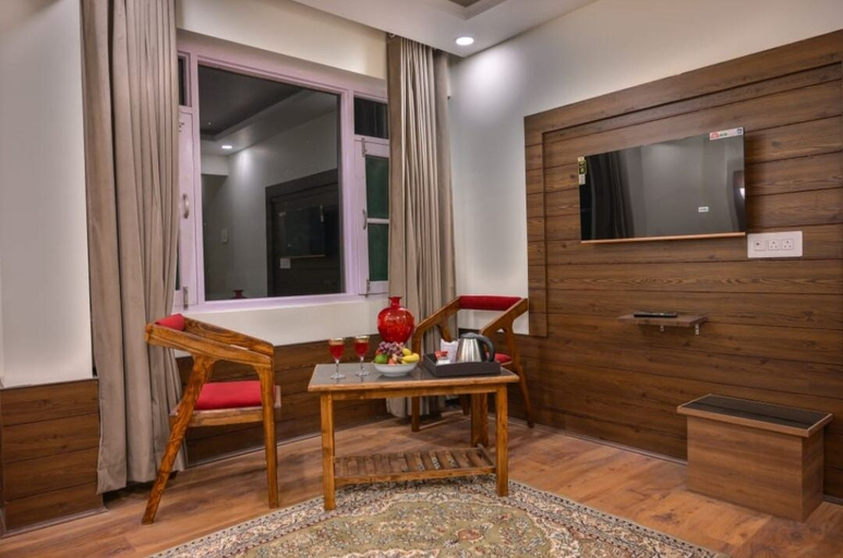 Interior 2, Hotel Royal Park, Badgam