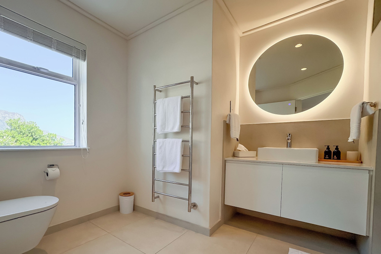 Bathroom 3, Finchley Guest House, City of Cape Town