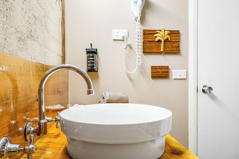 Bathroom 4, Mallacoota Hotel Motel, E. Gippsland - Orbost