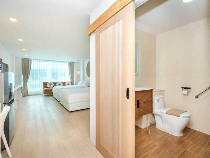 Room 2, Mega Inn Acquisition, Pattaya