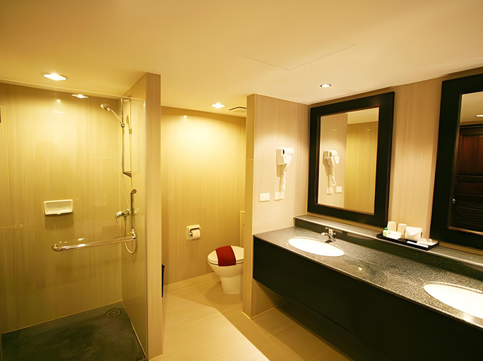 Bathroom 3, Summer Spring Hotel, Pattaya