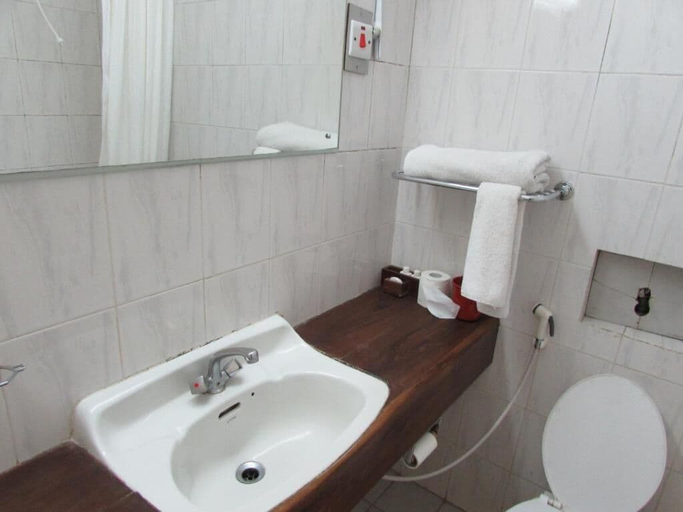 Bathroom 4, The Equator Hotel, Arusha Urban
