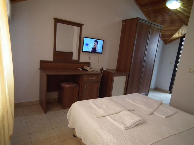 Bedroom 2, Yasemin Hotel, Erdek