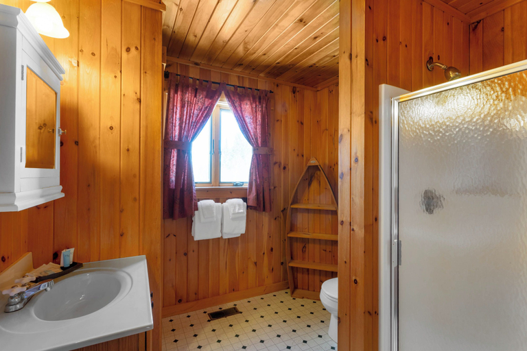 Bathroom 4, Rangeley Lake Resort, Franklin